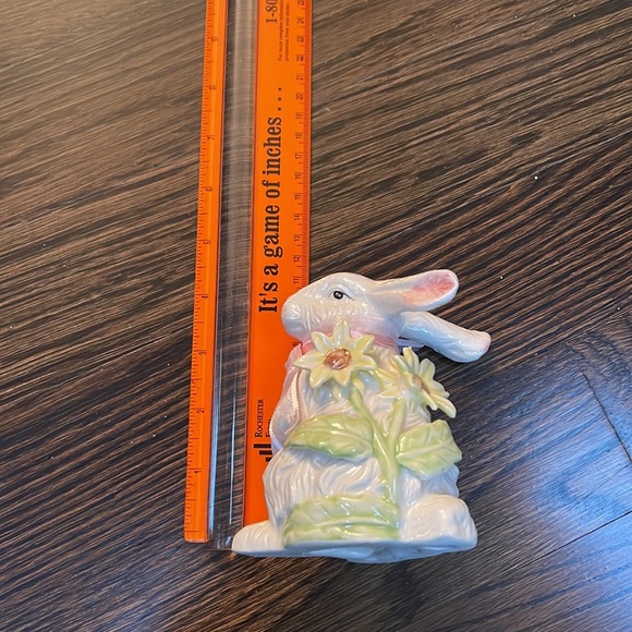 Hippity hoppity sunflower Bunny perfect condition. Decorate your Spring table - Picture 6 of 6